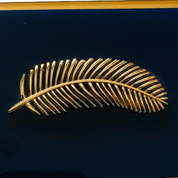 Blue Glass Jewelry keepsake Box, With Gold Trim - Picture 4 of 5